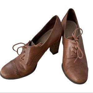 Womens brown shoes with heel size 7